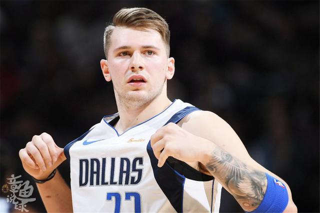 注目的人员 注目的人员