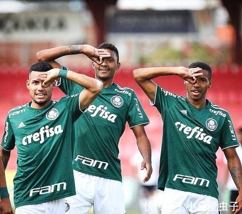 他们通过精 他们通过精