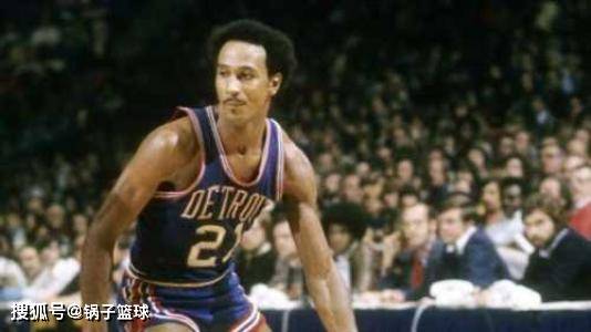 强调团队配 强调团队配