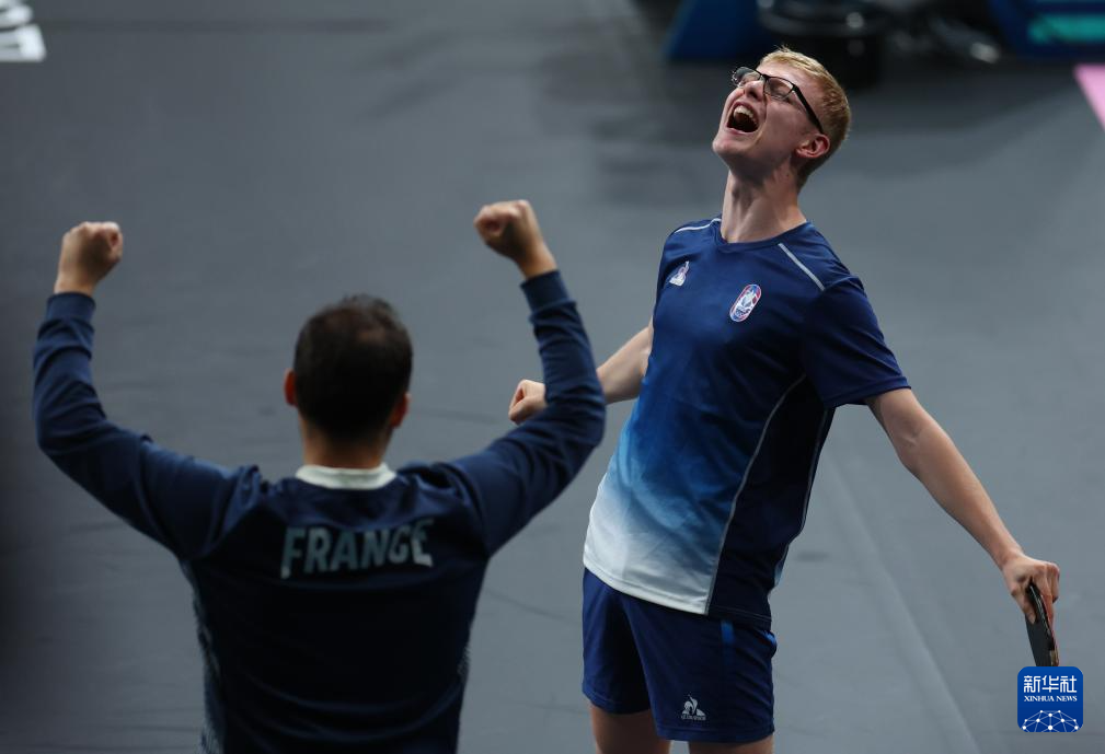 源于他们在 源于他们在