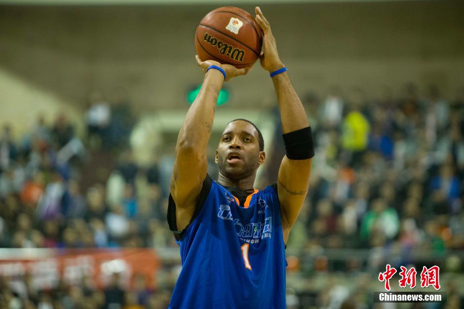 她持续施压 她持续施压